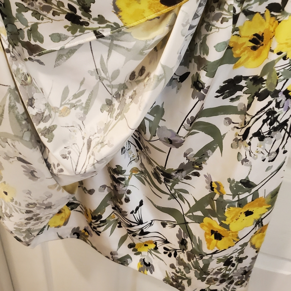 Maggy London satin floral dress - Picture 7 of 13